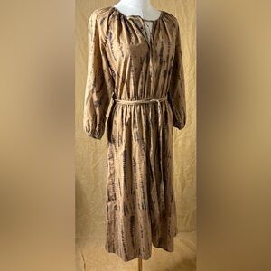 Vera Wang Tan and Black Dress